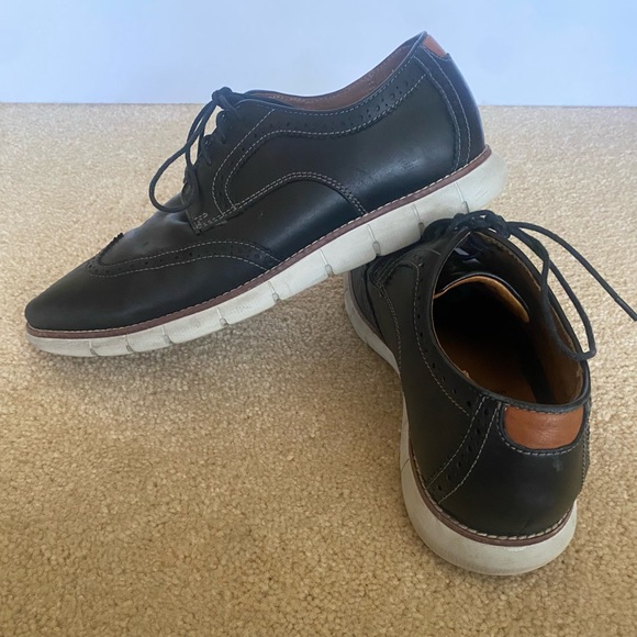 Johnston and Murphy Black Oxford style men’s shoes - Picture 3 of 7